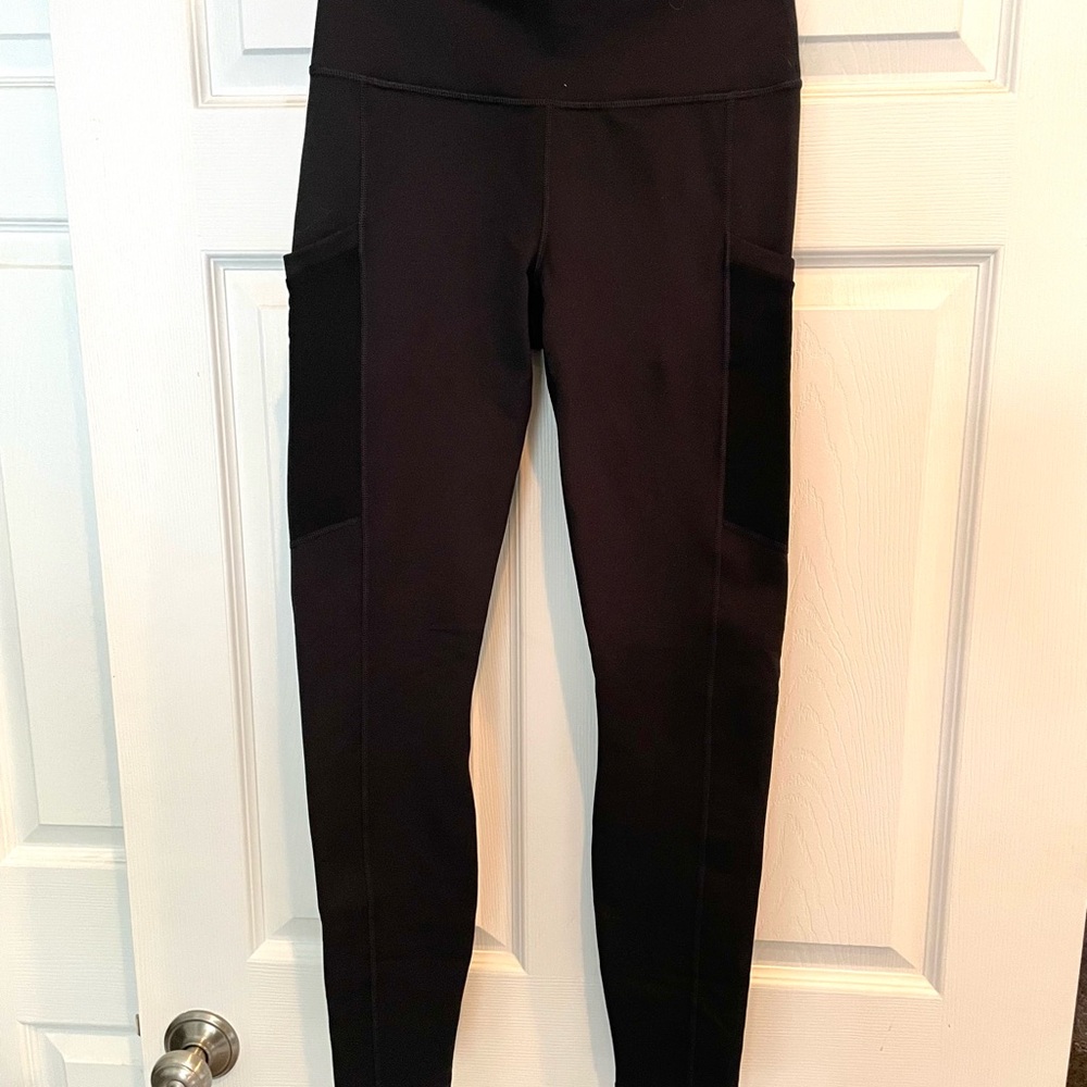 Black Fabletics Leggings